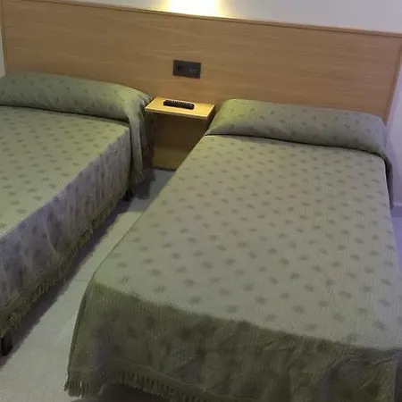 בית הארחה Bisbal Only Adults No Ac ולנסיה