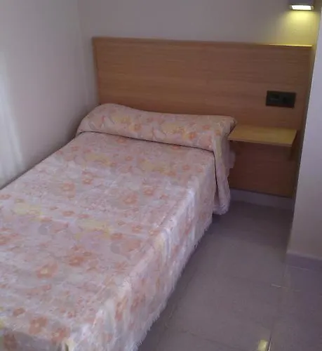 Bisbal Only Adults No Ac Πανσιόν